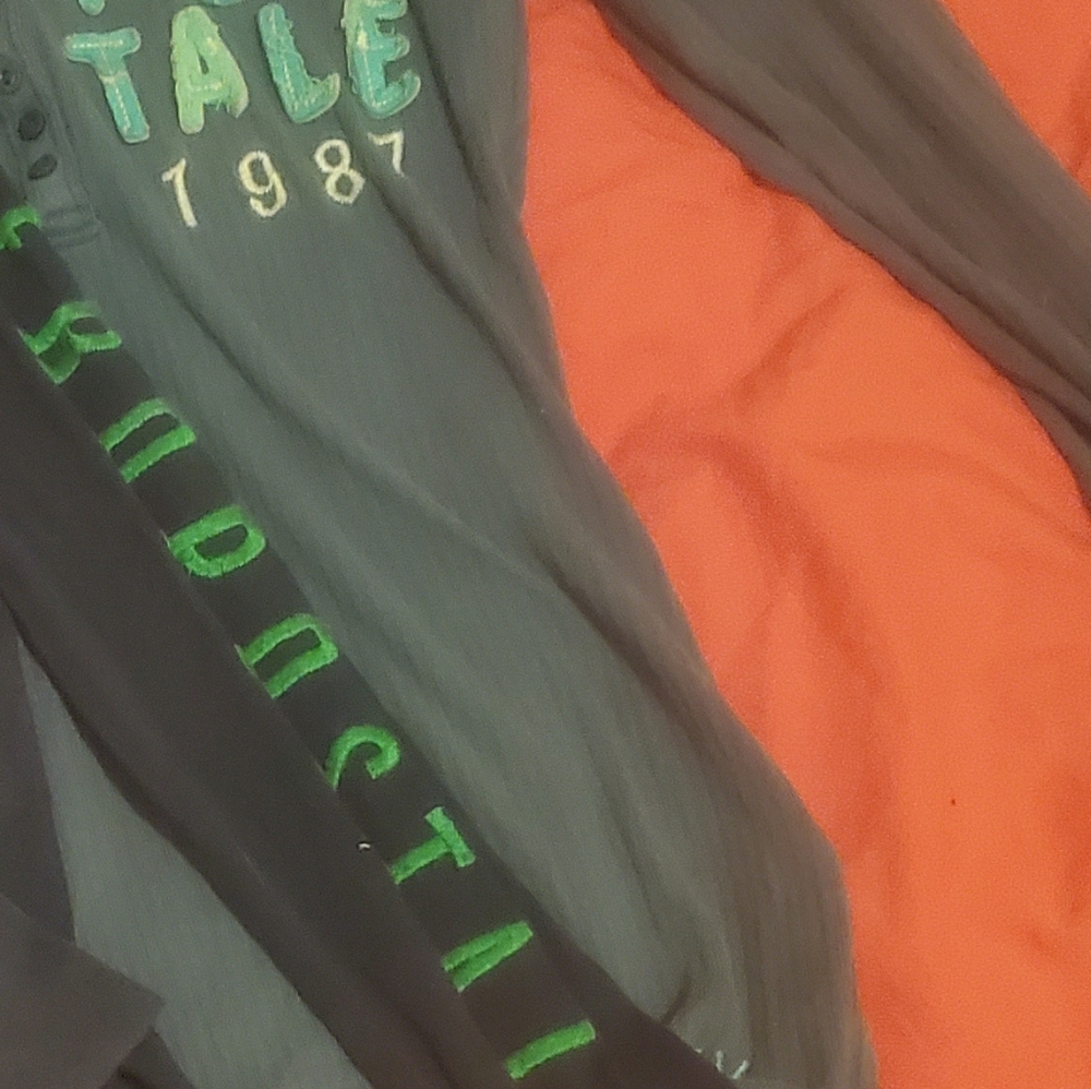 Two long sleeve - Picture 2 of 2